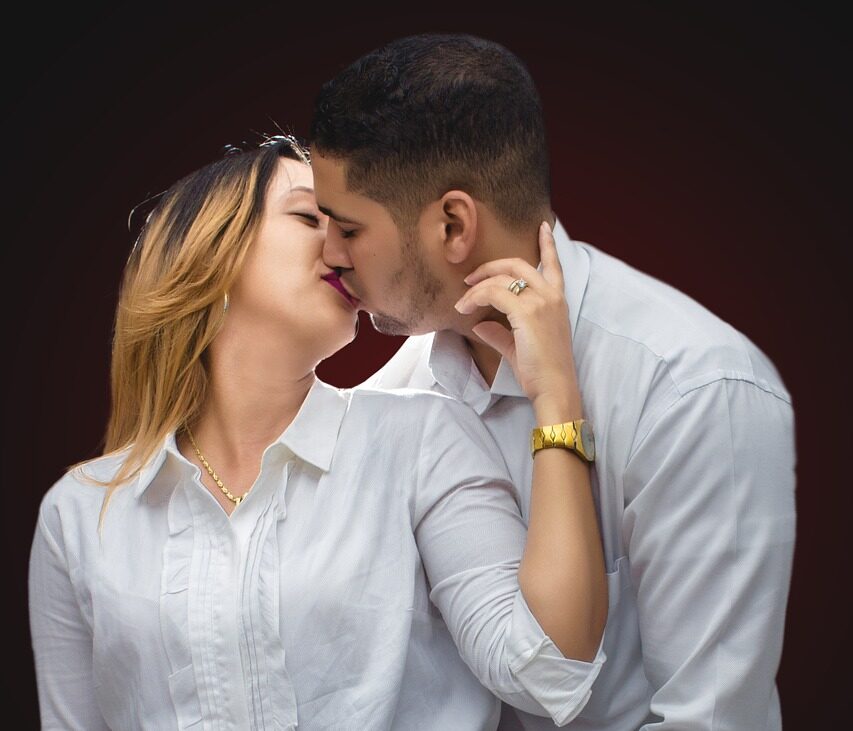 couple, kissing, embrace-1434711.jpg